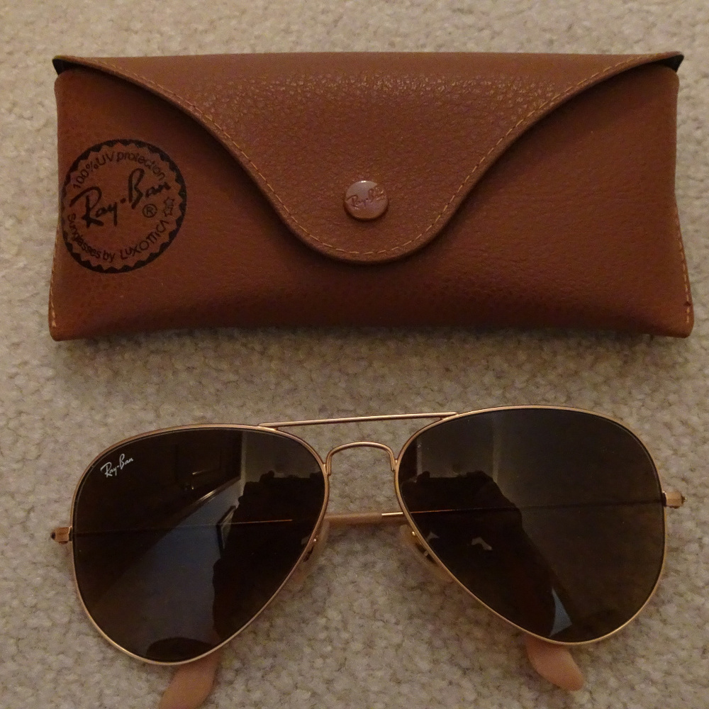 Ray Ban Aviator Sunglasses - LIKE NEW!